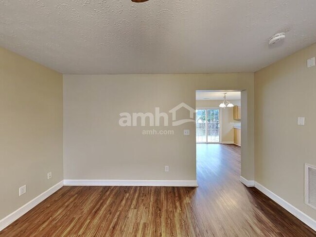 Building Photo - 110 Baker Springs Ln