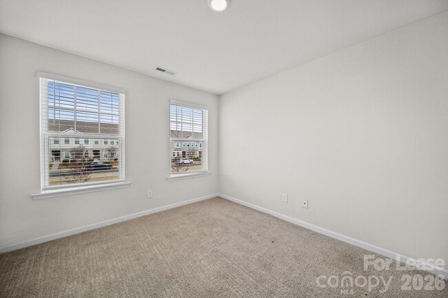 Building Photo - 410 Kenwood Vw