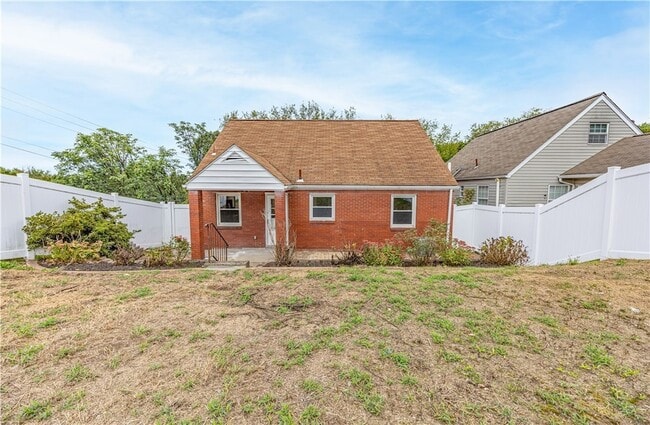 Building Photo - 552 Stephens St