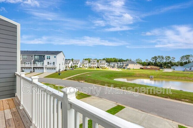 Building Photo - 831 Recess Pt Dr