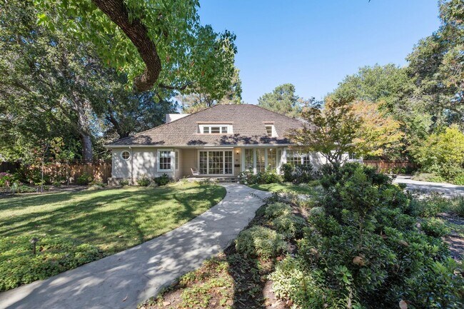 Building Photo - Beautifully Appointed Atherton Estate with...