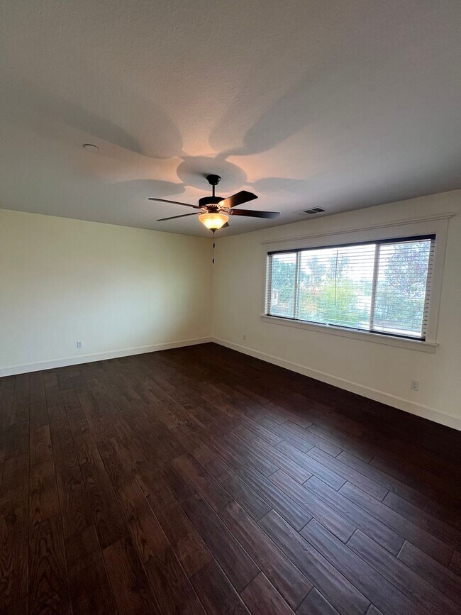Building Photo - 14816 Huckleberry Dr