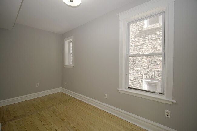 Building Photo - 2255 S Whipple St