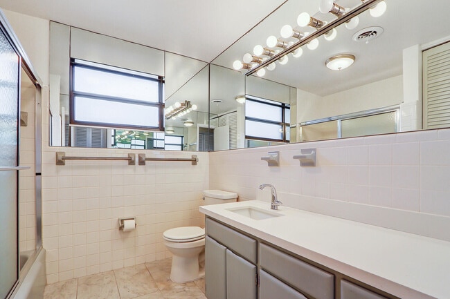 Building Photo - 705 Osprey Way