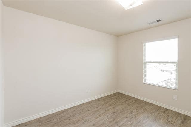 Building Photo - 3202 Robin Rd