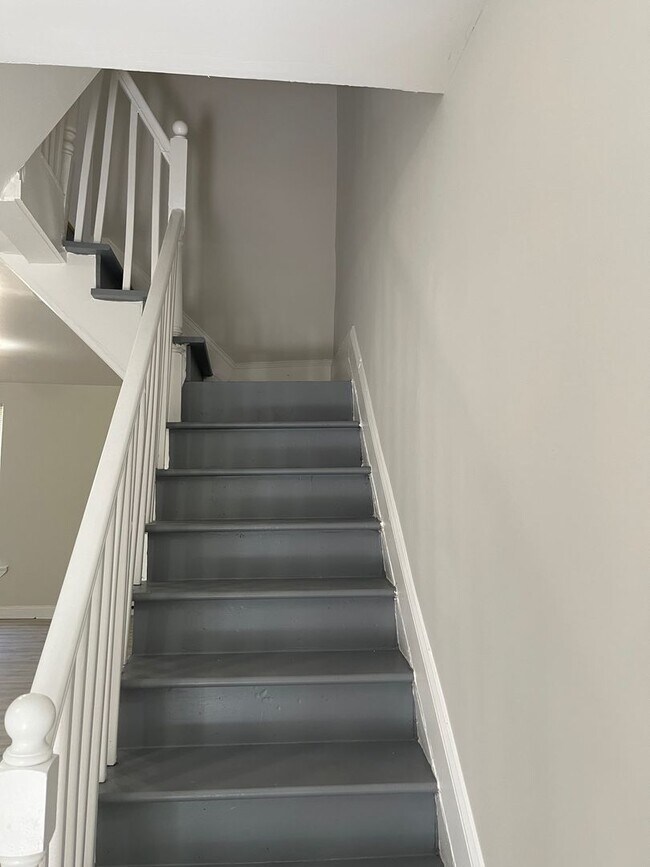 Building Photo - Beautiful Remodel - Baltimore