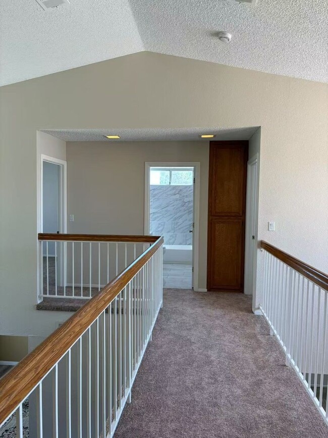 Building Photo - 9828 Dardanelle Ct