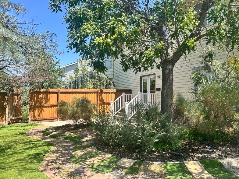 Building Photo - 11586 S Autumn Hill Dr