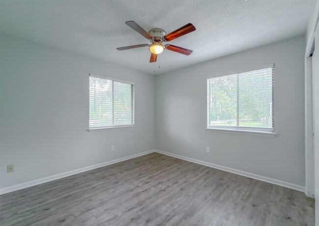 Building Photo - 3235 Springdale Dr