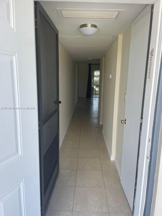 Building Photo - 7960 N Colony Cir