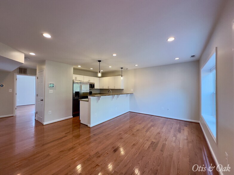 Building Photo - 4805 4th St NW