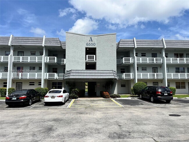 Building Photo - 6550 Royal Palm Blvd