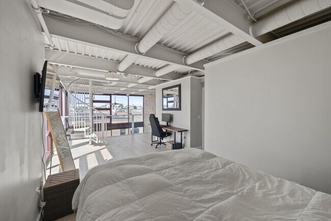 Building Photo - 367 Auden Ave