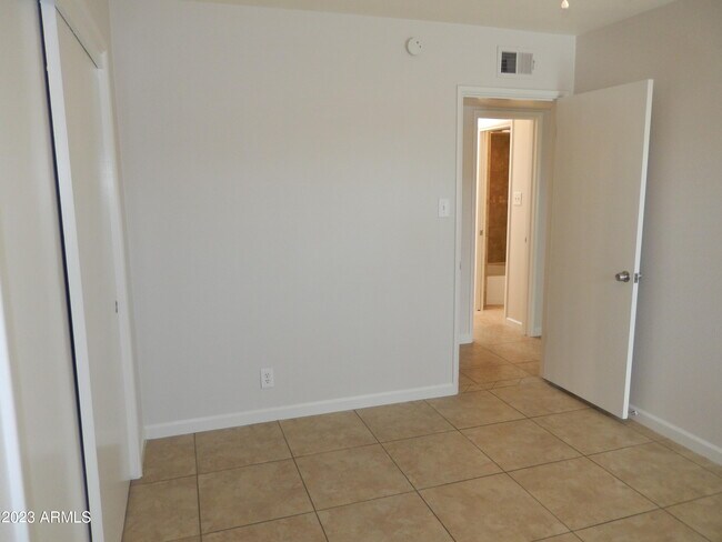 Building Photo - 3618 E Montecito Ave