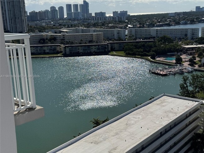 Building Photo - 18041 Biscayne Blvd