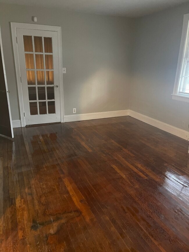 Building Photo - 1707 Dinwiddie Ave