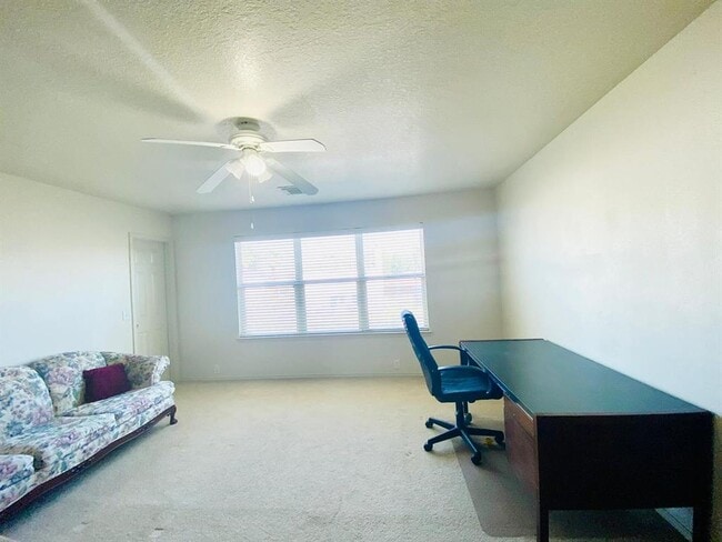 Building Photo - 14954 Sugar Sands Dr