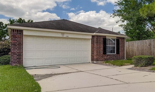 Building Photo - 706 Silver Cliff Ln