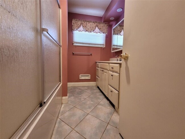 Building Photo - 45 Kenilworth Rd