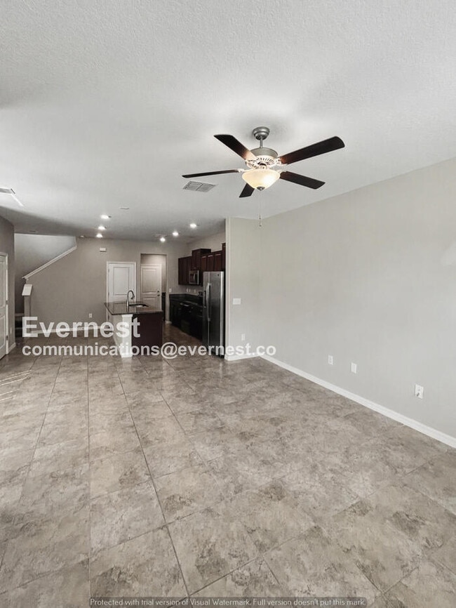 Building Photo - Limited Time Special Offer / 3 Bed, 2.5 Bath Townhome with Garage / Pet-Friendly / Vouchers Accep...