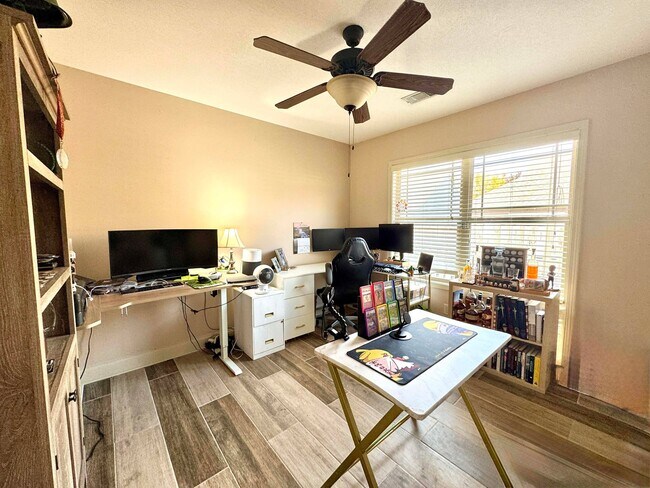 Building Photo - 61 Boulder Dr