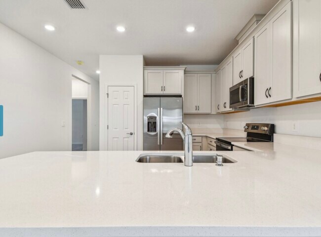 Building Photo - 7660 Livewell Ln