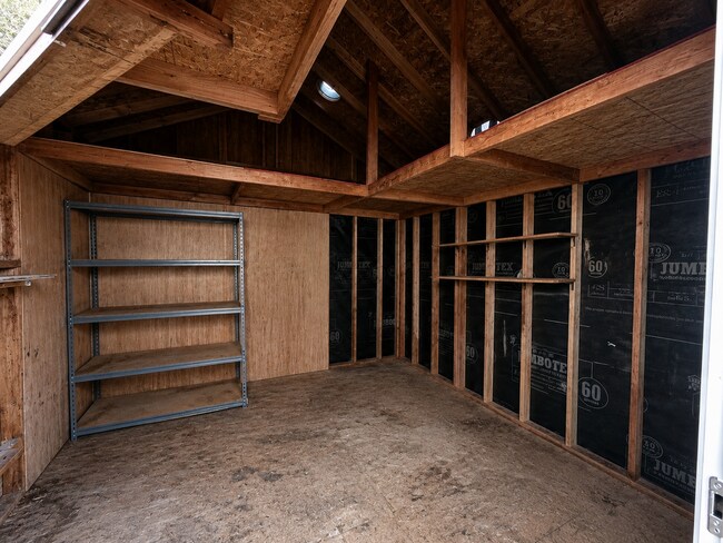 Building Photo - Beautiful Home with Solar, Central A/C, Private Yard & Garage