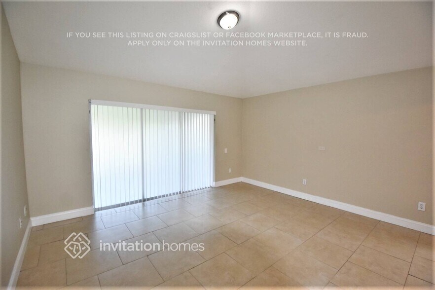 Building Photo - 10206 Hunters Haven Blvd