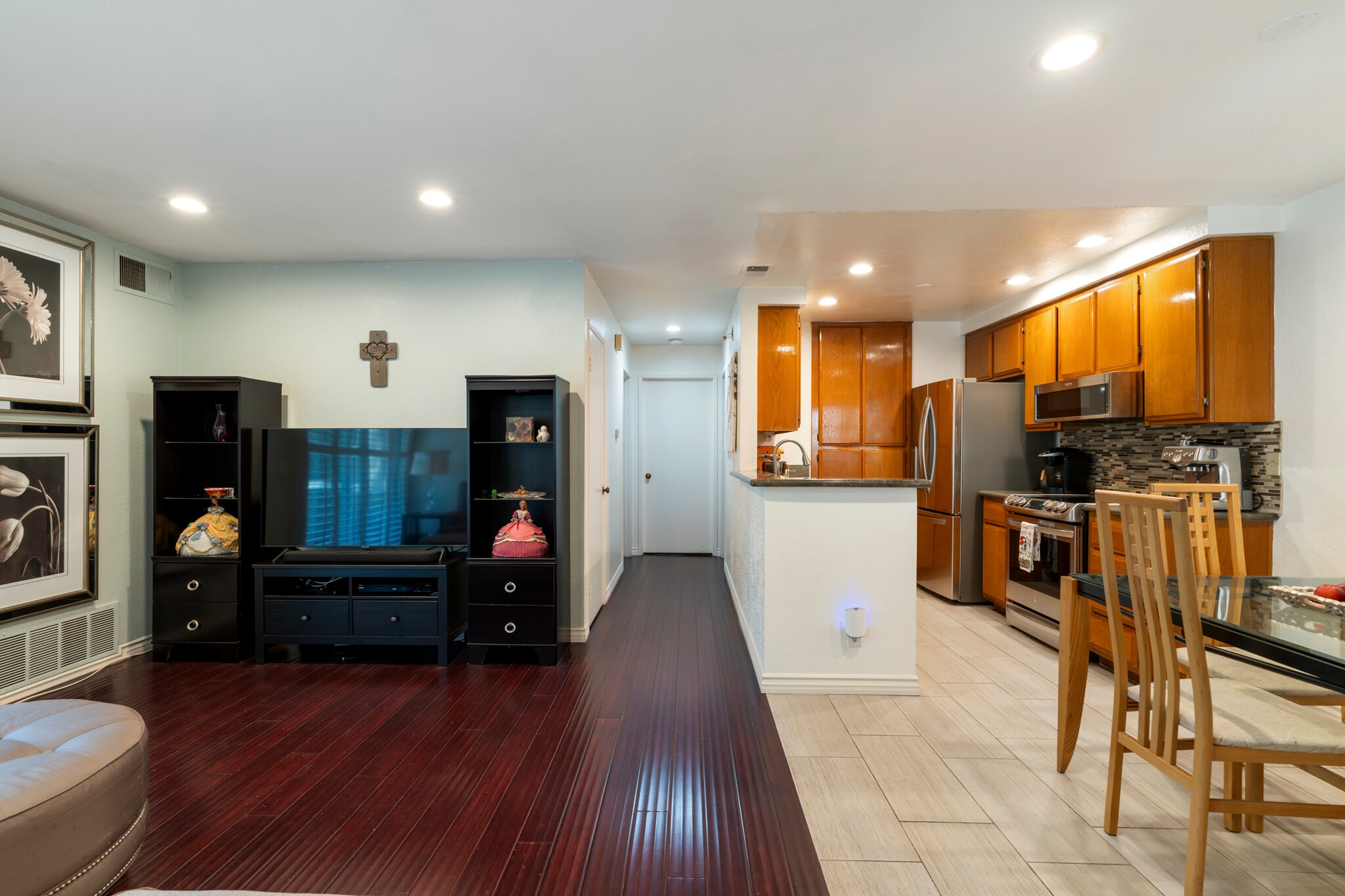 Building Photo - 3863 Thorncroft Ln