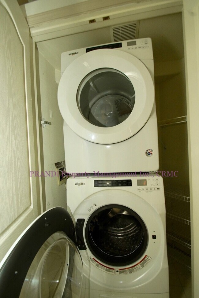 Building Photo - Prime Novato Location – Condo with Private...