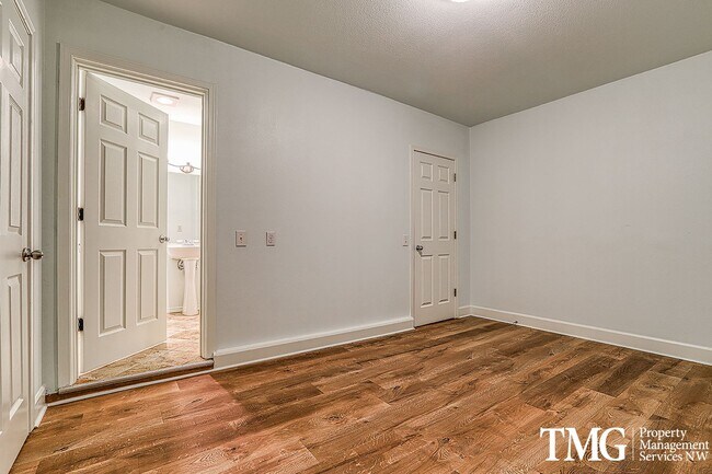 Building Photo - Work, Live, and Thrive | NW Heights Townho...