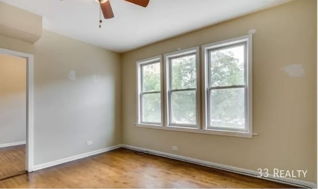 Building Photo - 3240 N Clark St