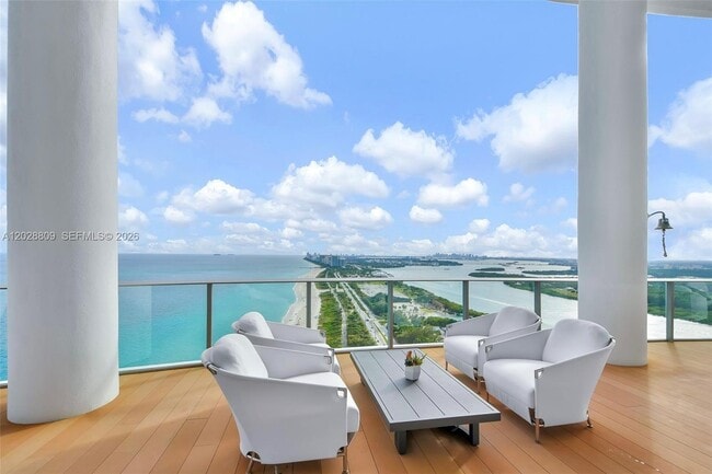 Building Photo - 15701 Collins Ave