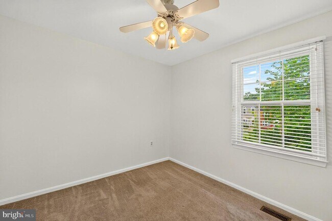 Building Photo - 14560 Creek Branch Ct