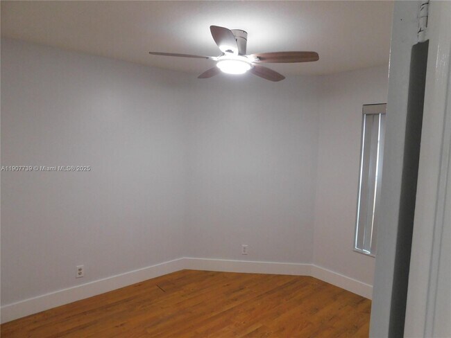 Building Photo - 2851 River Run Cir W