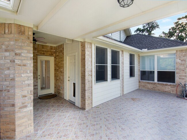 Building Photo - 6406 Pine Reserve Dr