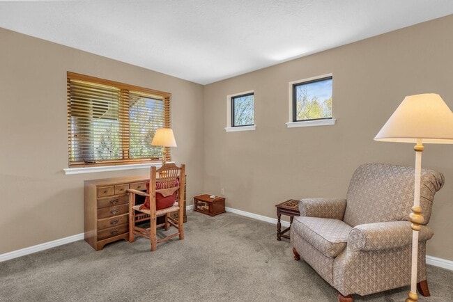 Building Photo - Cottage Loop Townhome