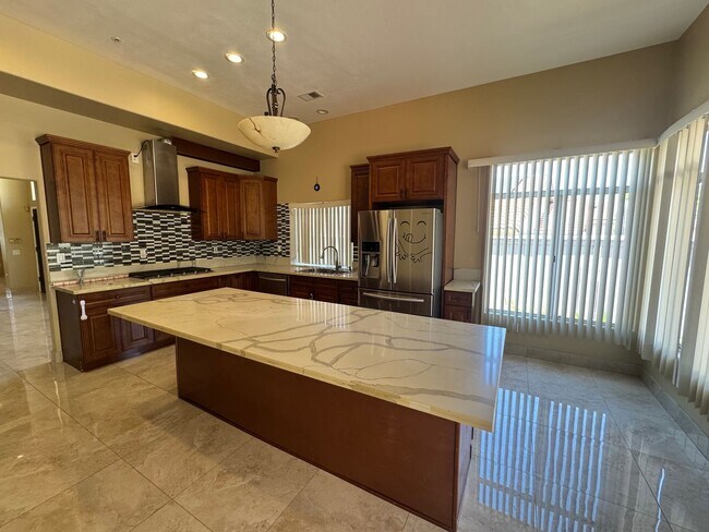 Building Photo - 3450 Rancho Diego Cir