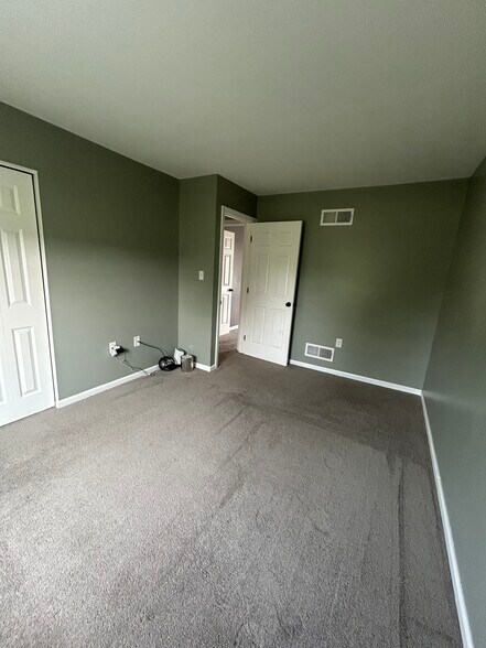 Building Photo - 3703 Wheatland Dr