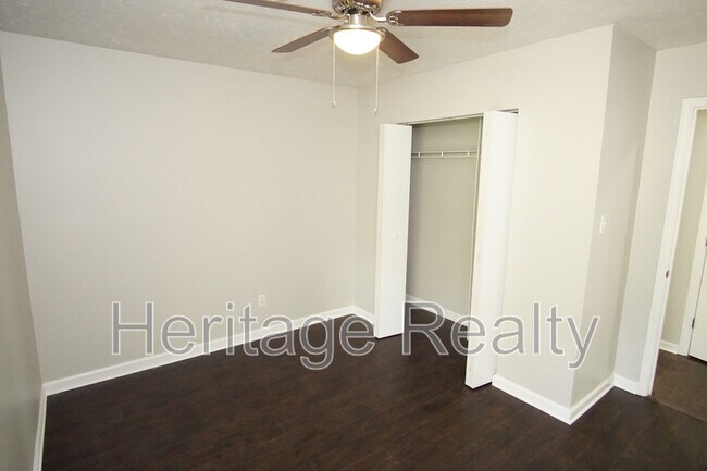 Building Photo - 2050 Countryhill Ln