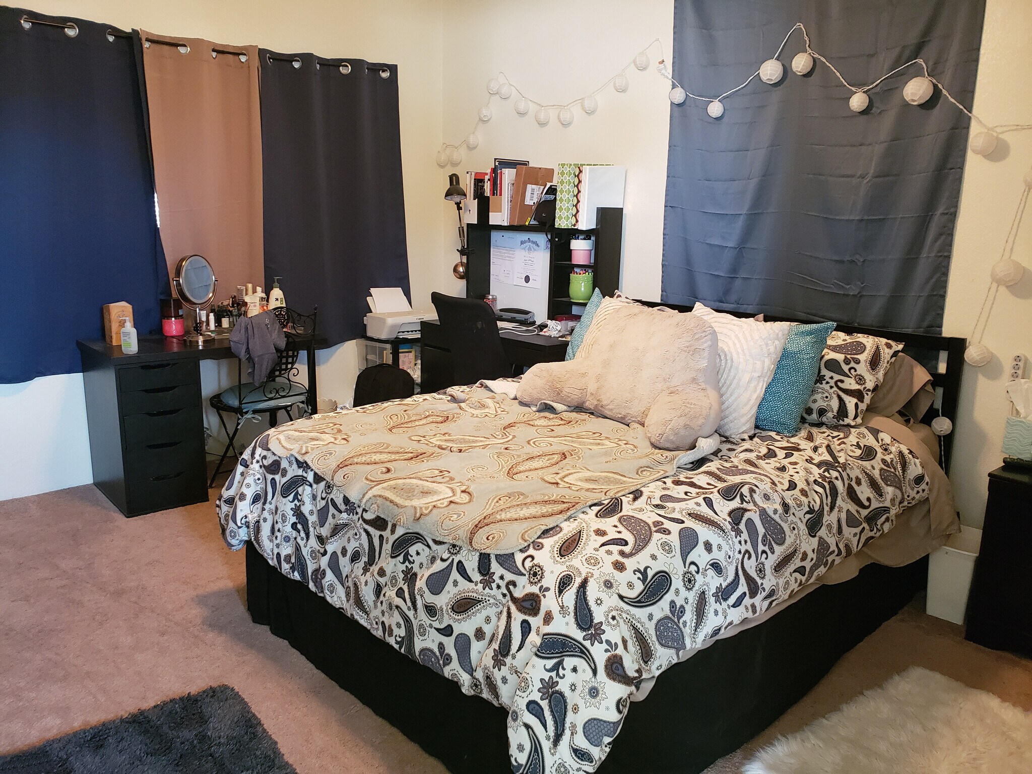 Building Photo - 1433 E Elm St