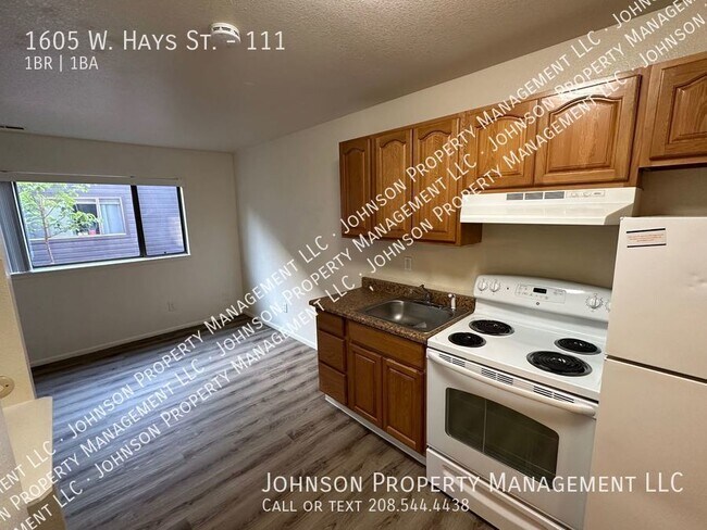 Building Photo - 1605 W Hays St
