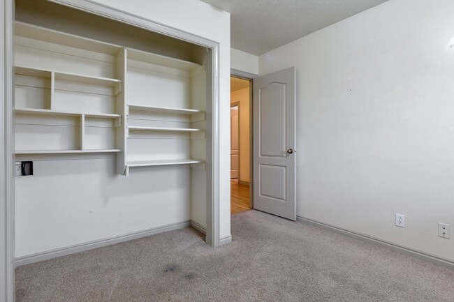 Building Photo - Spacious Home w attached 2 car garage