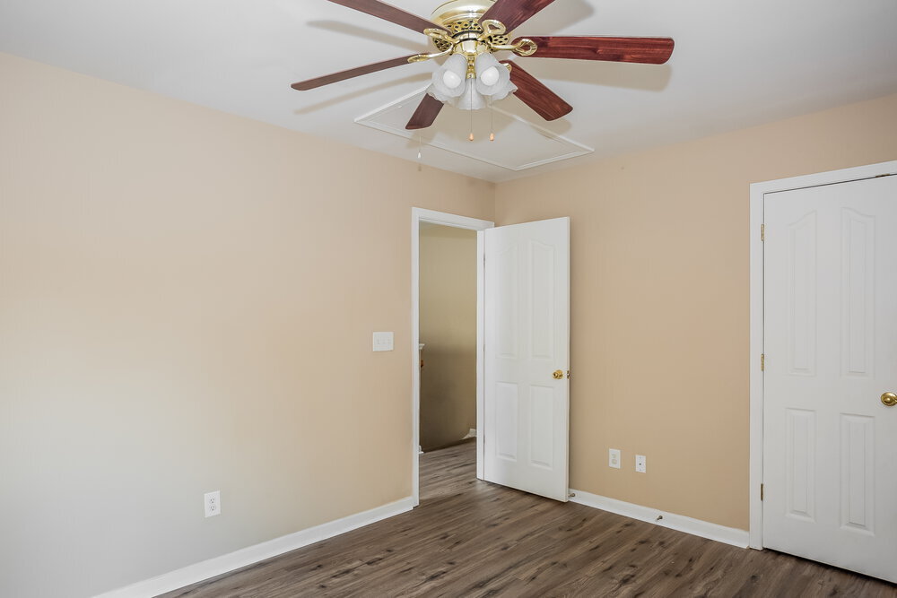 Building Photo - 1530 Ladora Dr