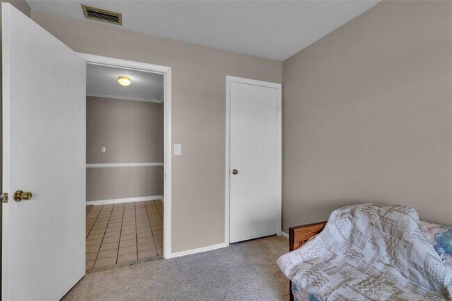 Building Photo - 3847 35th Way S