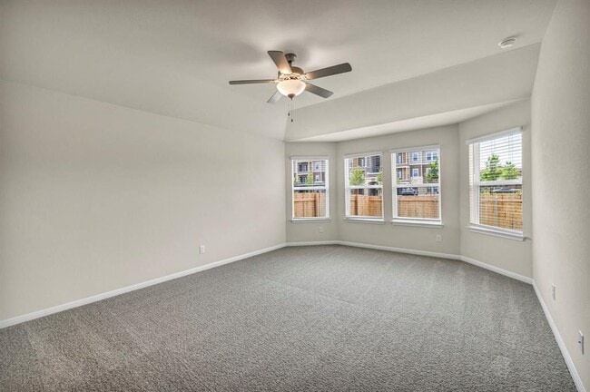 Building Photo - 102 Greenspire Ln