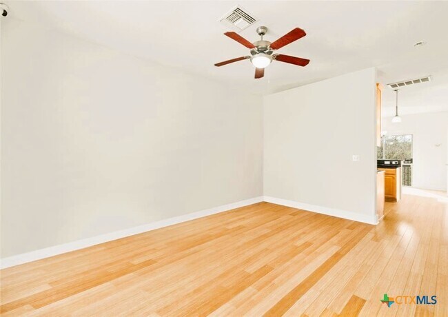 Building Photo - 13420 Lyndhurst St