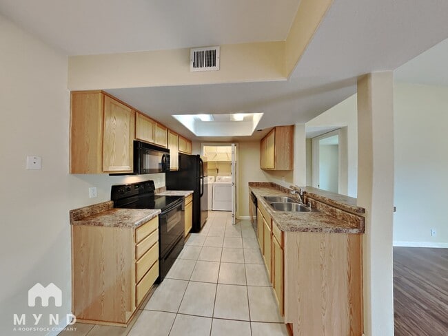 Building Photo - 530 E Patriot Blvd