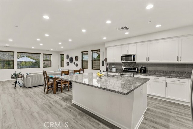 Building Photo - 25187 Golden Maple Dr