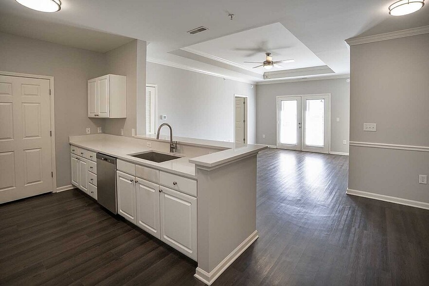 Newly Renovation Kitchen - Apartments at Glenmoore